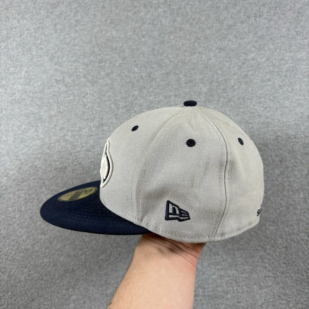 New Era 59FIFTY Seattle Seahawks Fitted Hat Size 7 1/4 Gray Navy Blue Cap NFL